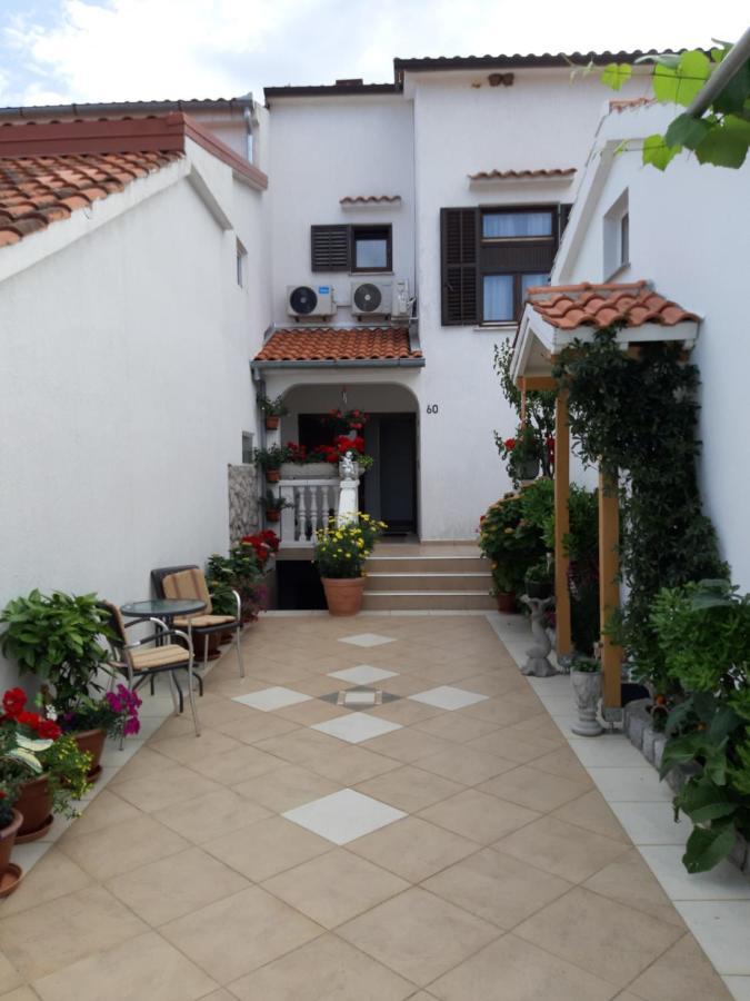 Apartmani Jozefina Омишаль Номер фото